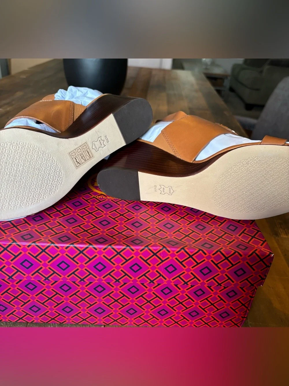 NIB Tory Burch tan wedges